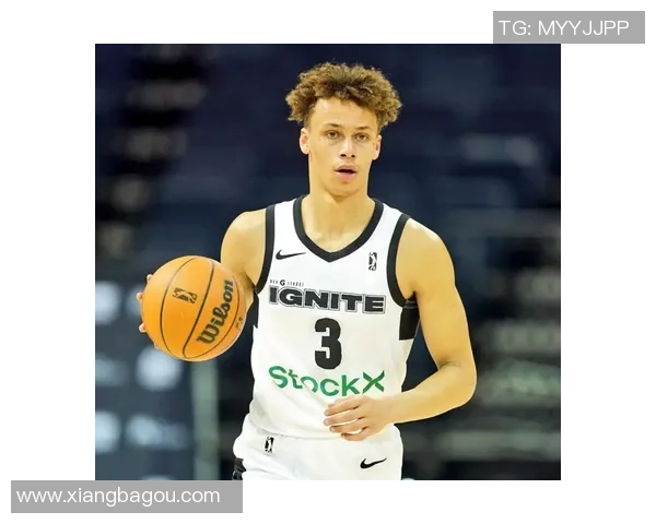 戴森丹尼尔斯崛起之路：从青涩新秀到篮球场上的全能战士